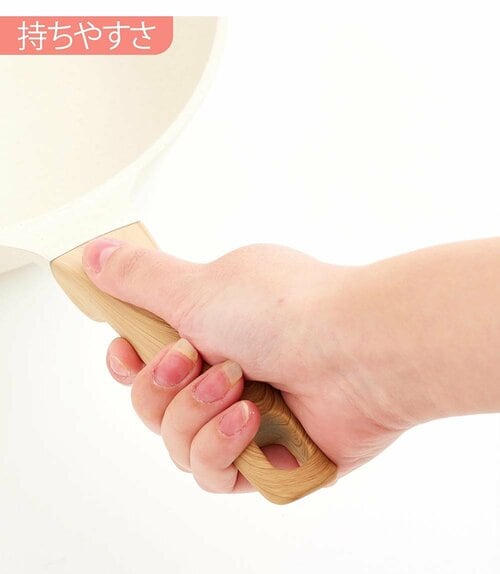 カローテ「フライパン 24cm IH対応」の取手部分