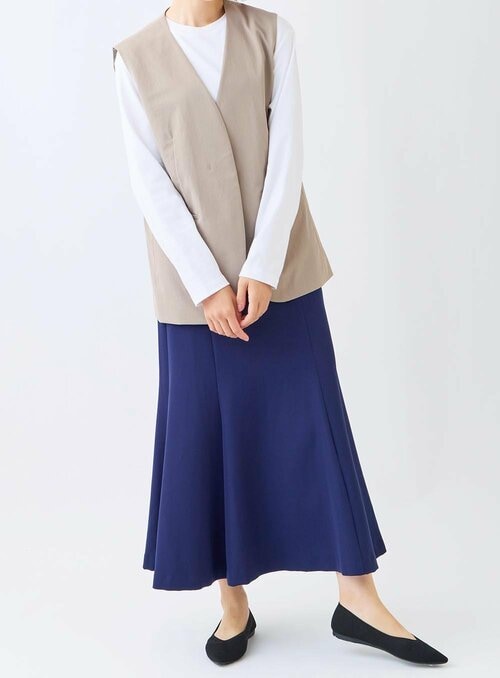 おなかもヒップも隠せて羽織るだけでサマになる 無印良品ファッション　おすすめ イメージ