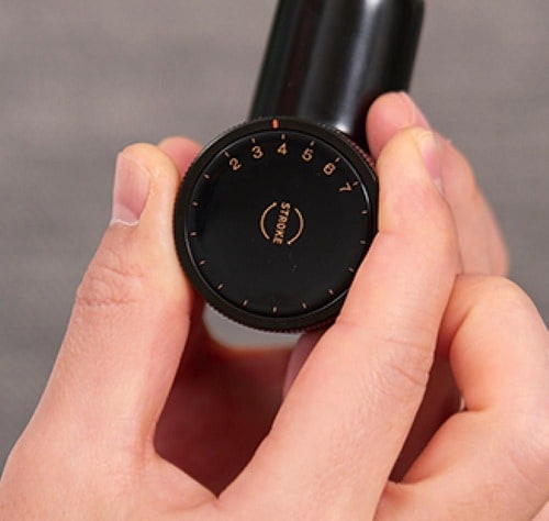 ストロークも6段階に調節可能 ミニマッサージガンおすすめ イメージ