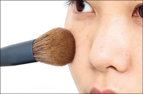 肌あたり パウダーブラシおすすめ イメージ
