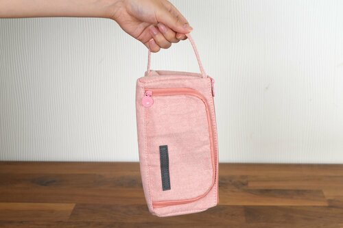 見開き式三角型ペンケース持ち手