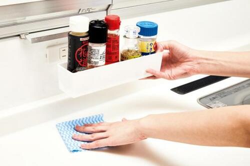 調味料のトレーには、キッチンペーパーを敷いておく イメージ