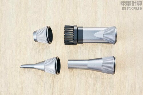 ノズル4種類にLEDライトも搭載 電動エアダスターおすすめ イメージ