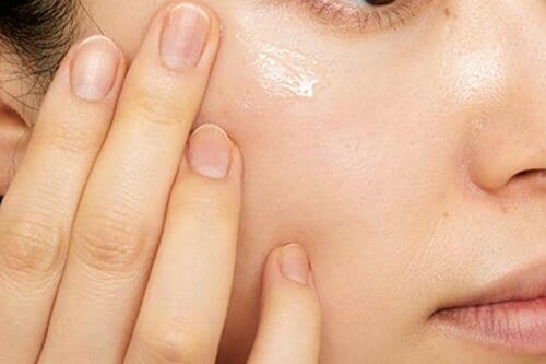 メイクの上からでも保湿できる マルチバームおすすめ イメージ