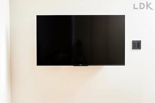 テレビ:テレビが浮いて部屋が広々 イメージ