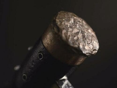 【ポイント①】 ヘッドの銅でショック緩和！ イメージ