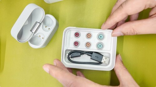 WF-1000XM6の付属品