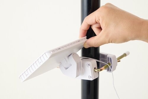 アイリスオーヤマ「LED防犯センサーライト ソーラー式 パールホワイト LSL-SBSN-400」の評価は？ ソーラーセキュリティカメラおすすめ イメージ5