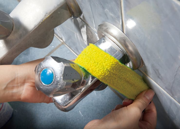 蛇口がピカッ! 水だけで新品に戻すグッズがコチラです