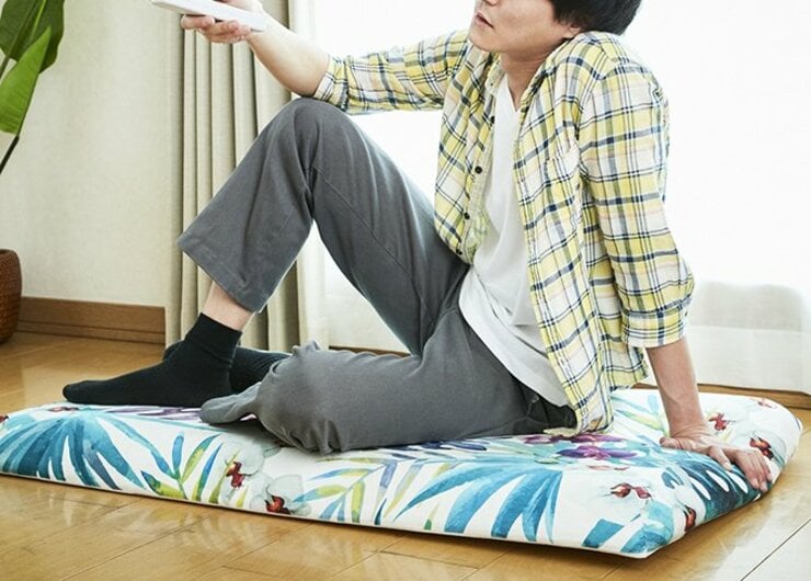 これはアカン…！ カインズの“寝落ち”クッションがけしからんっ