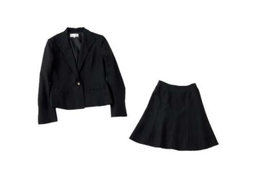 捨てルール2：定番以外のスーツは1回着たら売る！ 衣装ケースおすすめ イメージ2