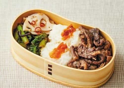 ポリ袋でセミ真空調理する 「牛しぐれ煮弁当」