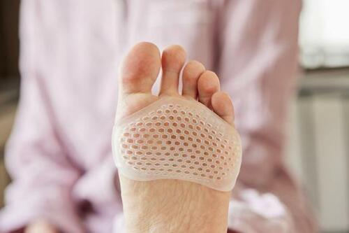 シリコン素材でやさしい感触のLIFHEA「足裏サポート」 イメージ2