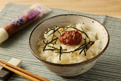 塩みが紀州産南高梅の旨みを底上げしてくれる チューブ調味料おすすめ イメージ