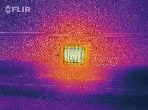 温度上昇はそれほど… じんわりタイプのヒーター イメージ2