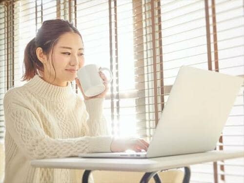 お家UV対策の落とし穴1:室内でも紫外線に晒されている!