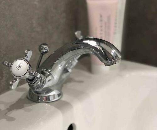 石けんで落ちる≠肌負担がない!