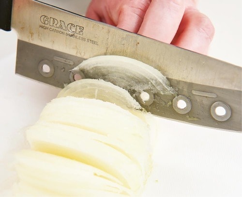 完全解凍すると切りにくいのでNG 野菜の冷凍保存方法おすすめ イメージ