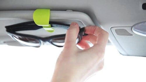 ［イライラ④］置き場に困るサングラスの収納グッズがコレ一択 イメージ2