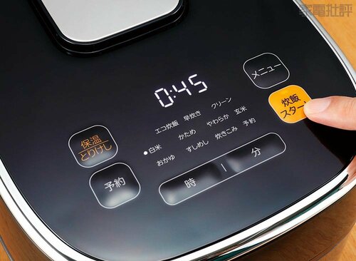 【操作性】液晶や文字表示はシンプルだがボタンは大きくて押しやすい 安い炊飯器おすすめ イメージ