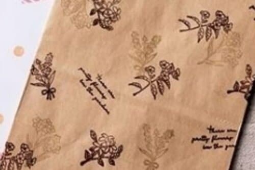 クラフト紙に茶×ゴールドのインクなら間違いなし！ イメージ
