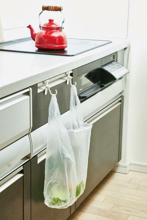 もうフックが浮くことはありません ゴミ袋をかける技ありフック! イメージ