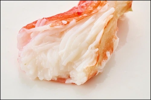 太い繊維がパラリとほどけて旨みが広がる カニ通販おすすめ イメージ