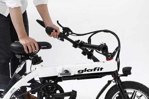 コンパクトにたたんで手軽に持ち運びできます イメージ3