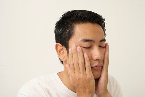 男性用ニキビケア化粧水のメリットは? 男性用ニキビケア化粧水おすすめ イメージ