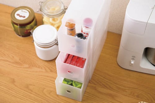 【アイデア4】立てて収納して調味料専用ボックスをつくる イメージ