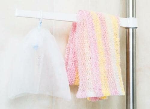 ニトリのコーナーラックで洗面・バス用品はひとまとめ! イメージ3