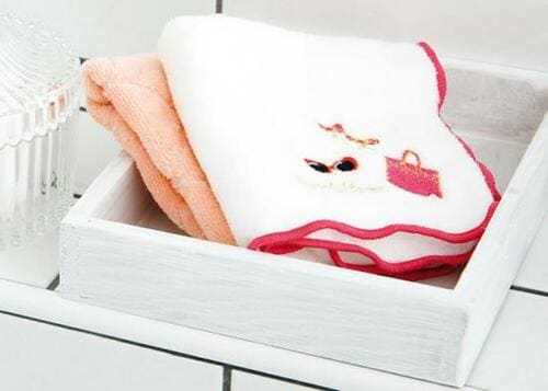 タオルハンカチを洗面台に置くと…素敵なおもてなしに大変身！ イメージ