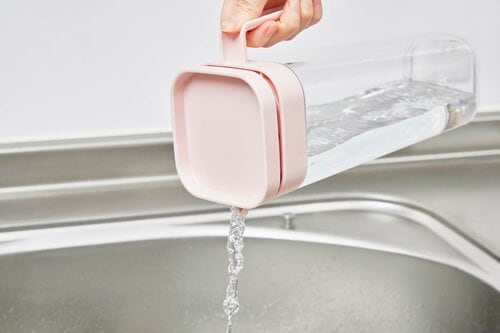 注ぐときに漏れてしまう 横置きできる冷水筒おすすめ イメージ