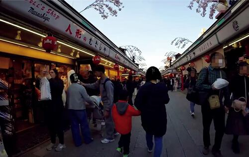＜街歩き＞補正は優れるもフリッカーが気になる アクションカメラおすすめ イメージ
