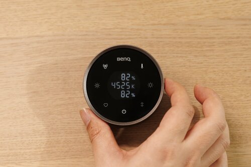 付属リモコンの完成度が素晴らしい イメージ