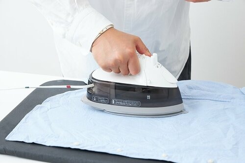 手の小さい女性にこそおすすめできる！ アイロンおすすめ イメージ