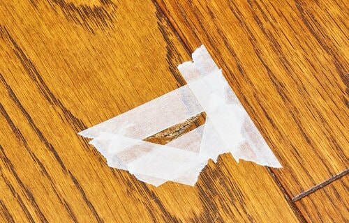 1:周囲にマスキングテープを貼る イメージ