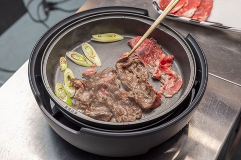 象印　1台2役　鍋　焼肉　グリル鍋　ニコまる 象印のグリルなべ【 あじまる】を購入したら収納スペースにも