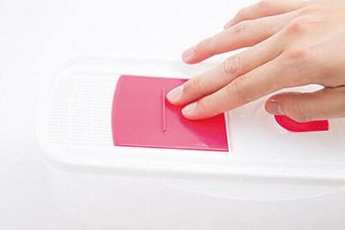 麺Quickは少し麺がやわらかいけど 蓋が開閉できてお湯がこぼれません イメージ