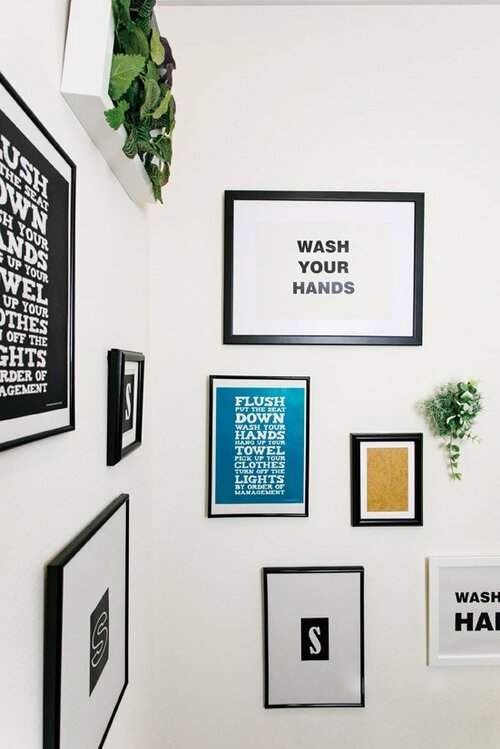 フレームはランダムに飾るのがブルックリンスタイル イメージ