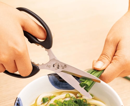 切れ味:圧倒的な関孫六、ニトリ、ムテキは肉向け キッチンバサミおすすめ イメージ