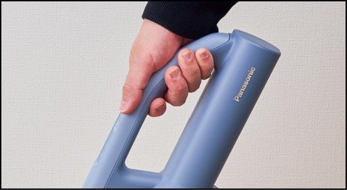 自然なカーブで手が疲れにくい！ 軽量コードレス掃除機おすすめ イメージ2