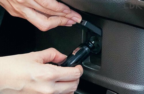 ヘッドレストにはめてパッと使える 車内用充電グッズおすすめ イメージ2