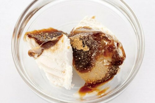 【3位】とろとろわらびもちとアイスを一緒に食べる新食感