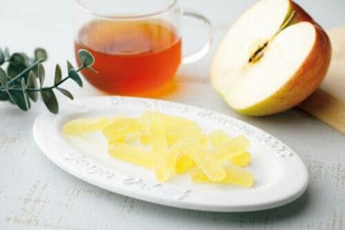 香りも味もりんごそのもの! 肉厚で歯ごたえありの果汁グミ イメージ