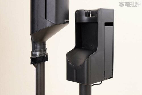 充電台の傾斜がいい感じ 紙パック式掃除機おすすめ イメージ