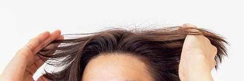 自然な動きでも、しっかり立ち上がる バルモ「ヘアー ワックス」おすすめ イメージ