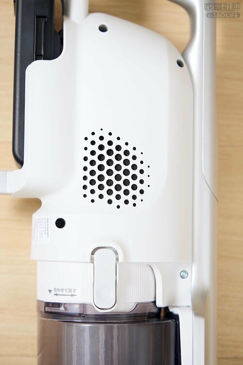 排気を出す穴が小さく静か 軽いコードレス掃除機おすすめ イメージ