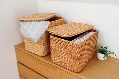 圧迫感を出さない高さ4段の木製チェスト イメージ