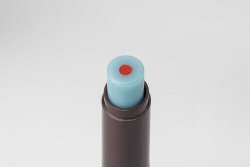 仕上がりはバッチリ！ ポロポロ崩れやすい点が不評 メンズ色付きリップおすすめ イメージ3